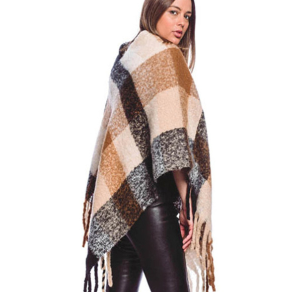 Soft Plaid Pancho - Picture 2 of 2